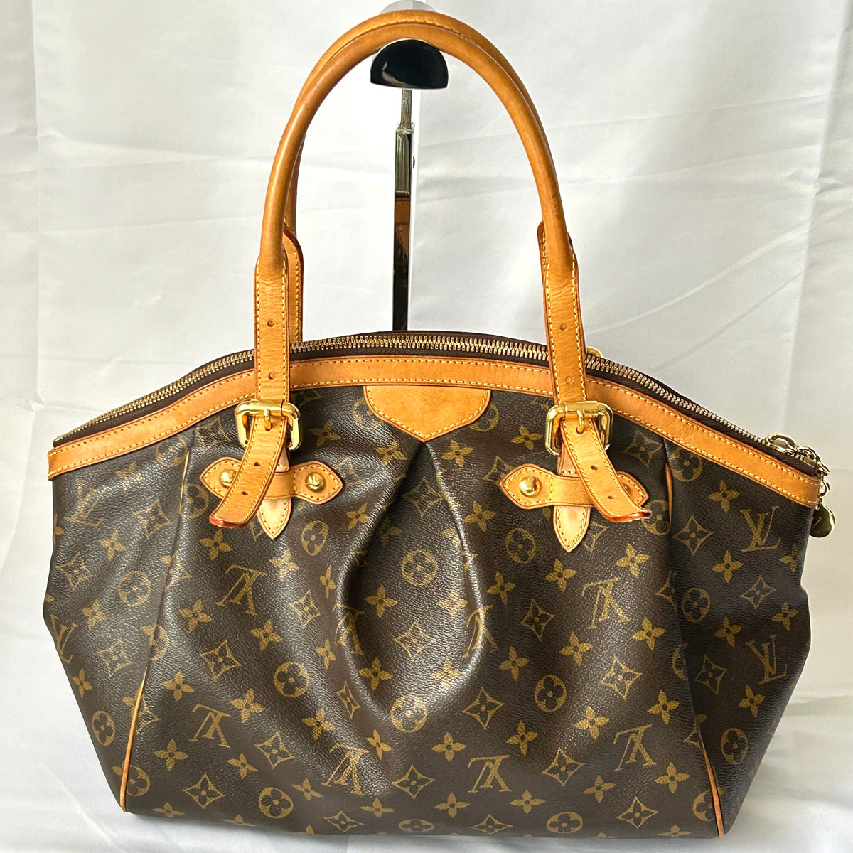 Louis Vuitton Tivoli GM Monogram