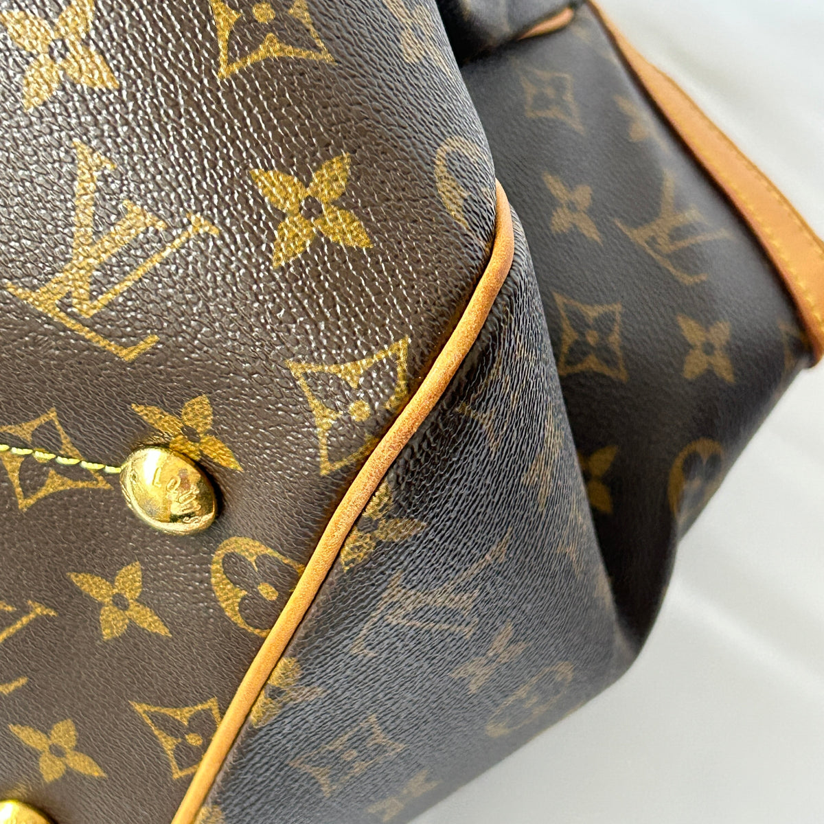 Louis Vuitton Tivoli GM Monogram