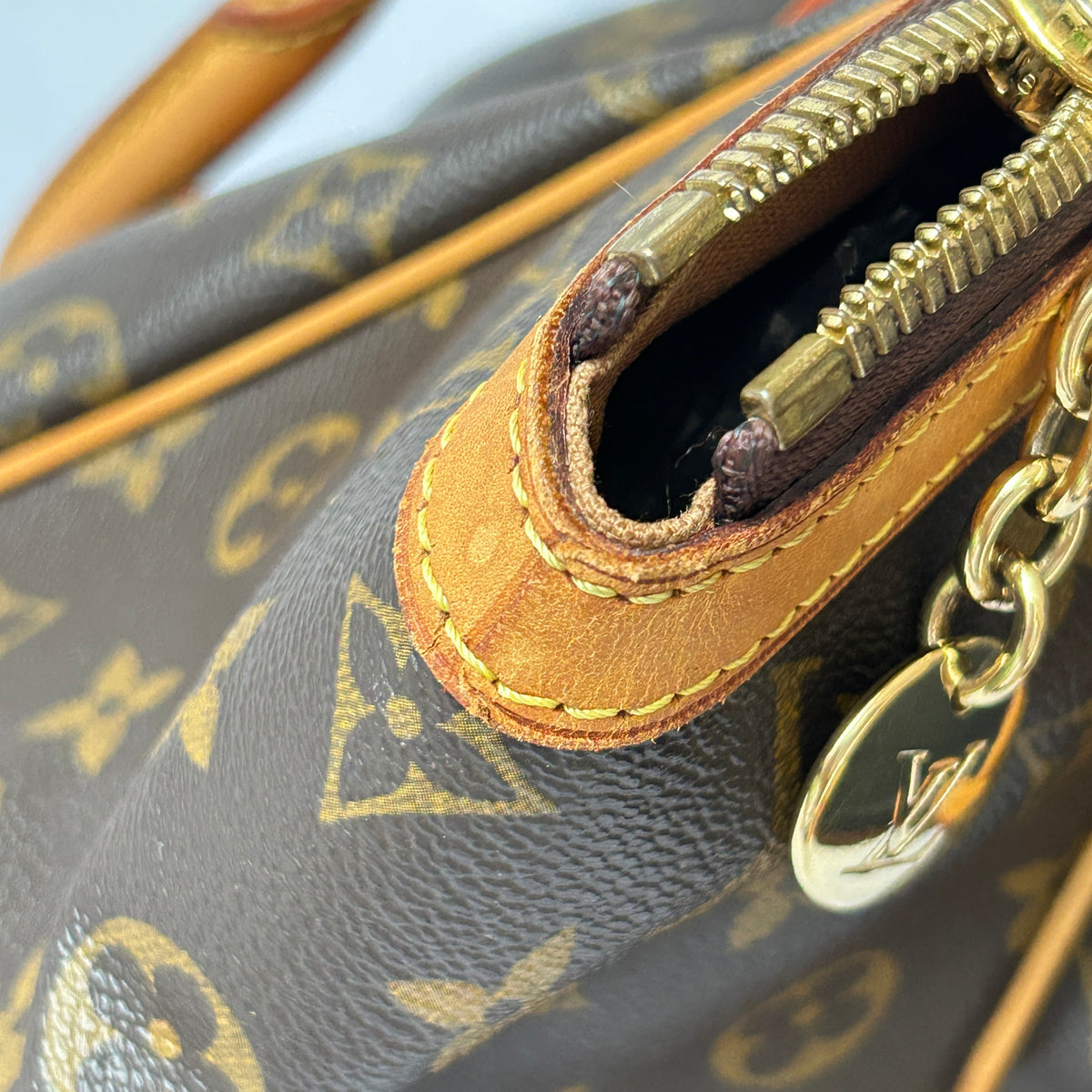 Louis Vuitton Tivoli GM Monogram