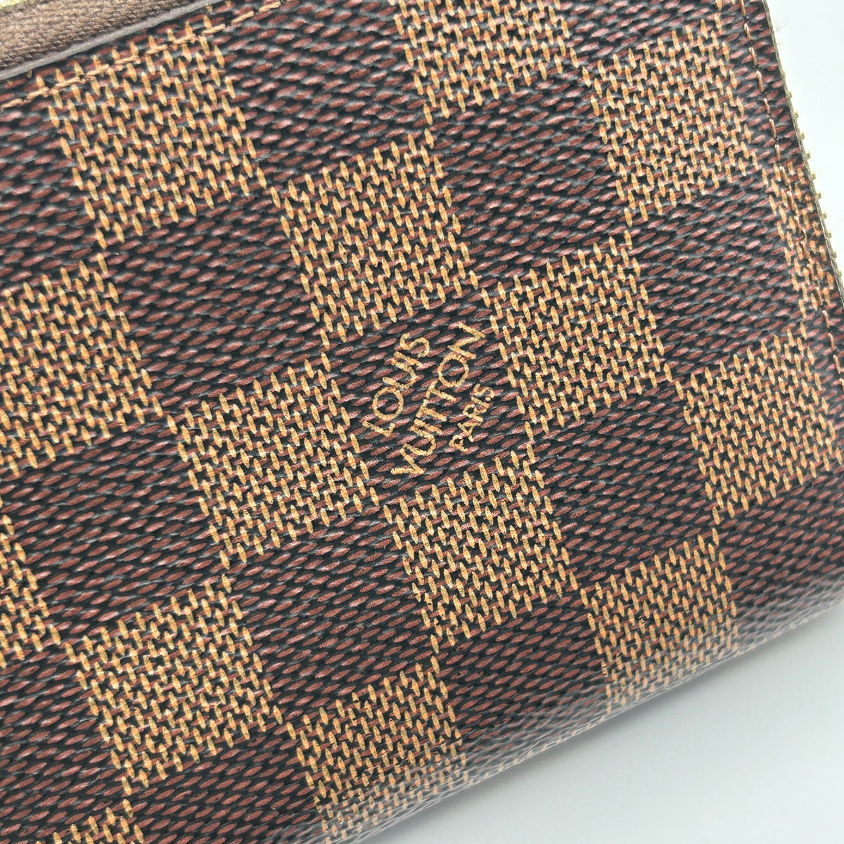 Louis Vuitton Zippy Wallet Damier Ebene