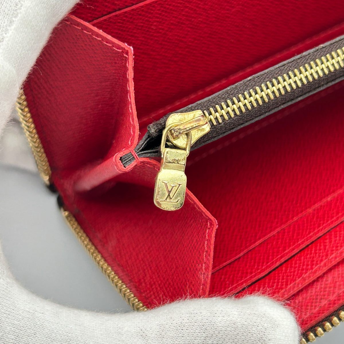 Louis Vuitton Zippy Wallet Damier Ebene