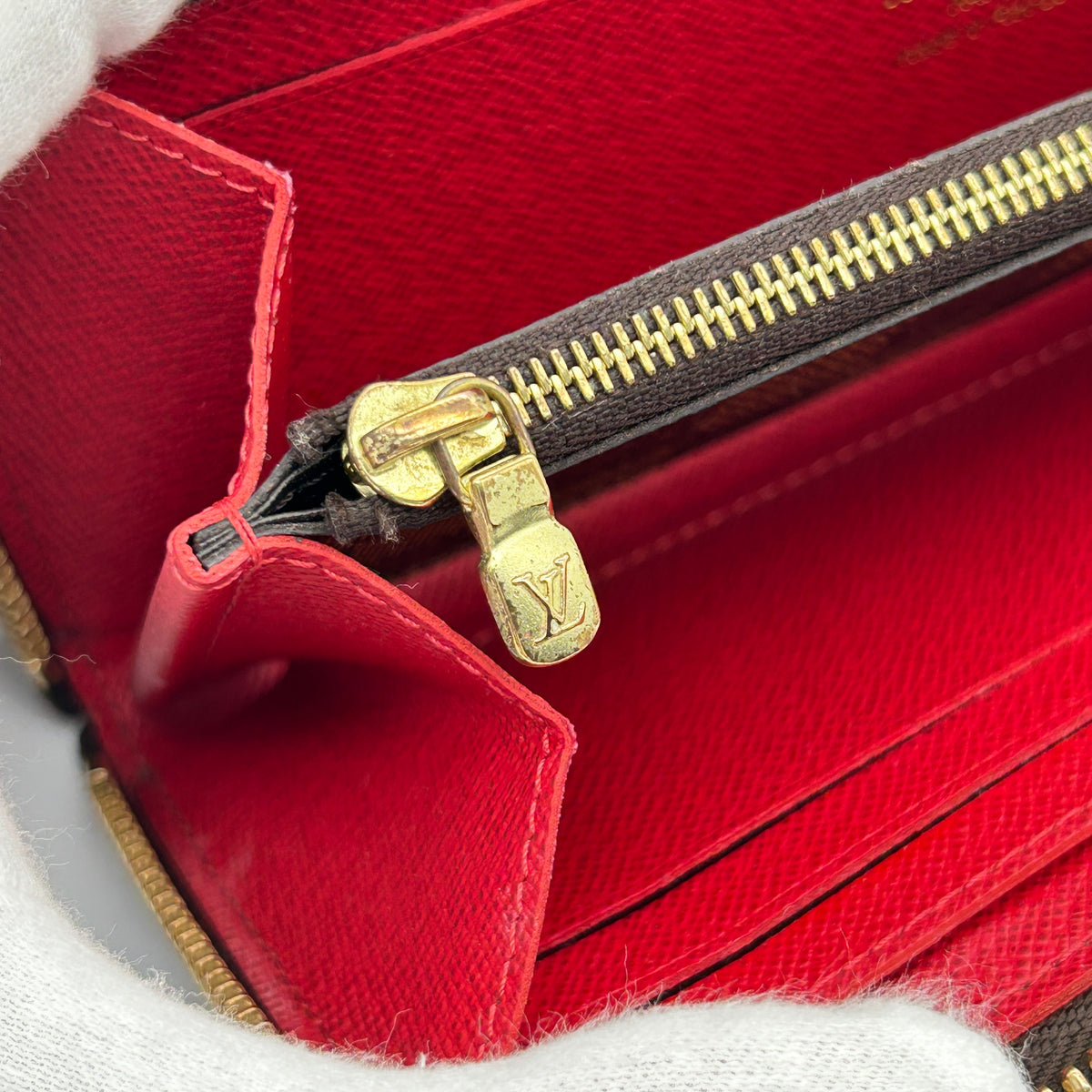 Louis Vuitton Zippy Wallet Damier Ebene