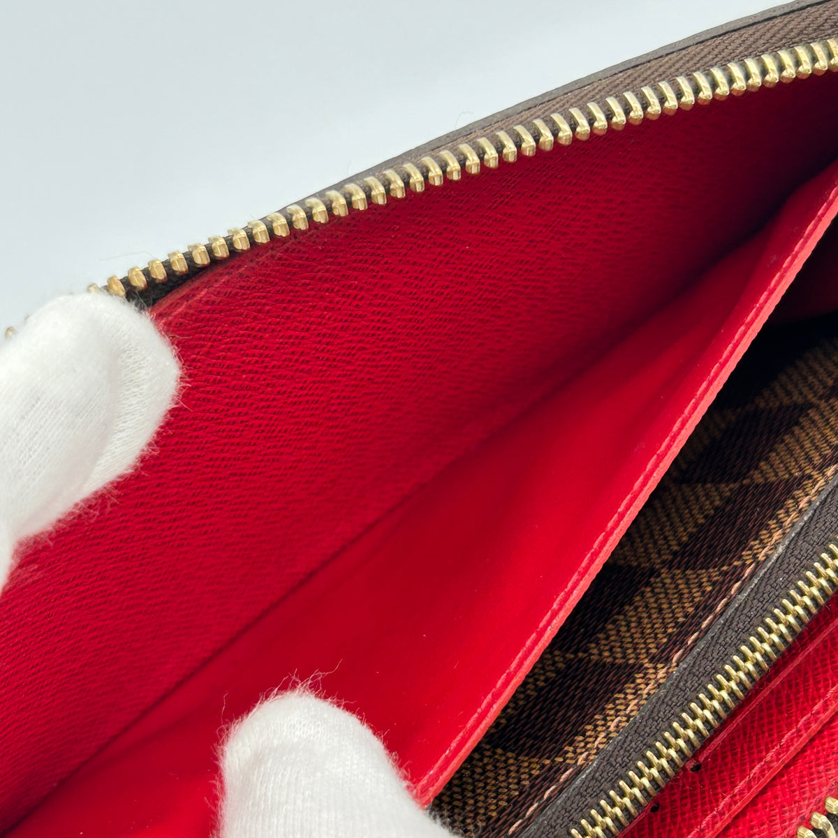 Louis Vuitton Zippy Wallet Damier Ebene