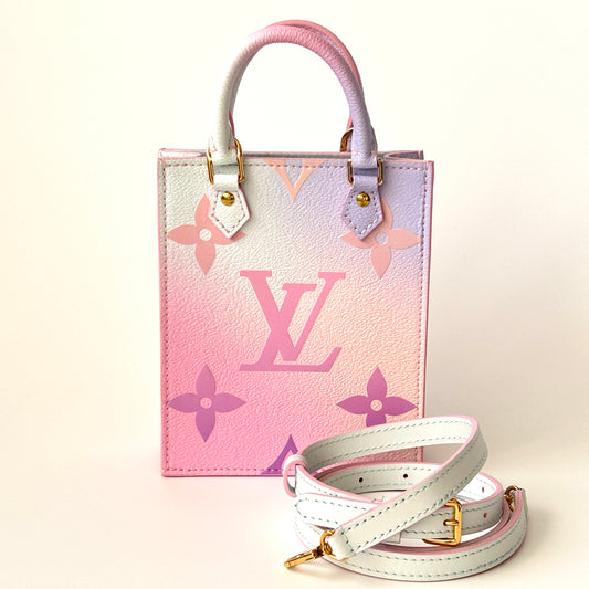 Louis Vuitton Petit Sac Plat Monogram Giant