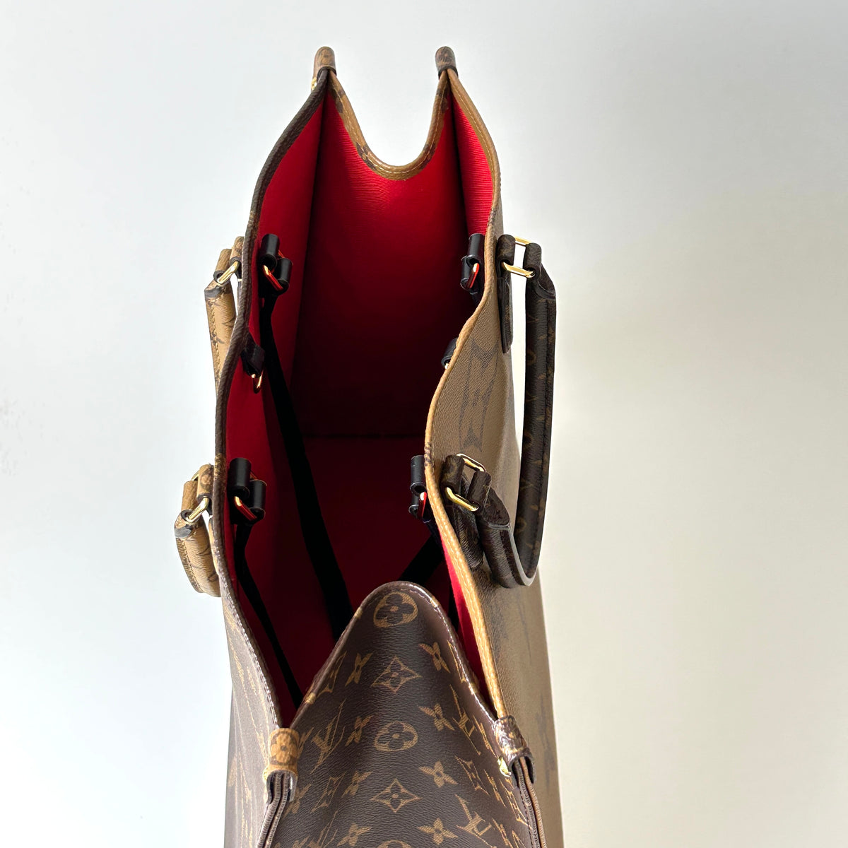 Louis Vuitton OnTheGo GM Monogram Giant Reverse